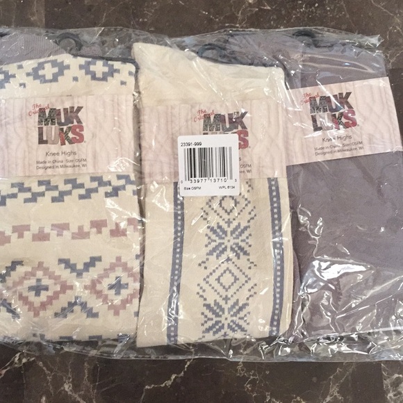 Muk Luks 3pr Knee High Socks - Picture 2 of 2